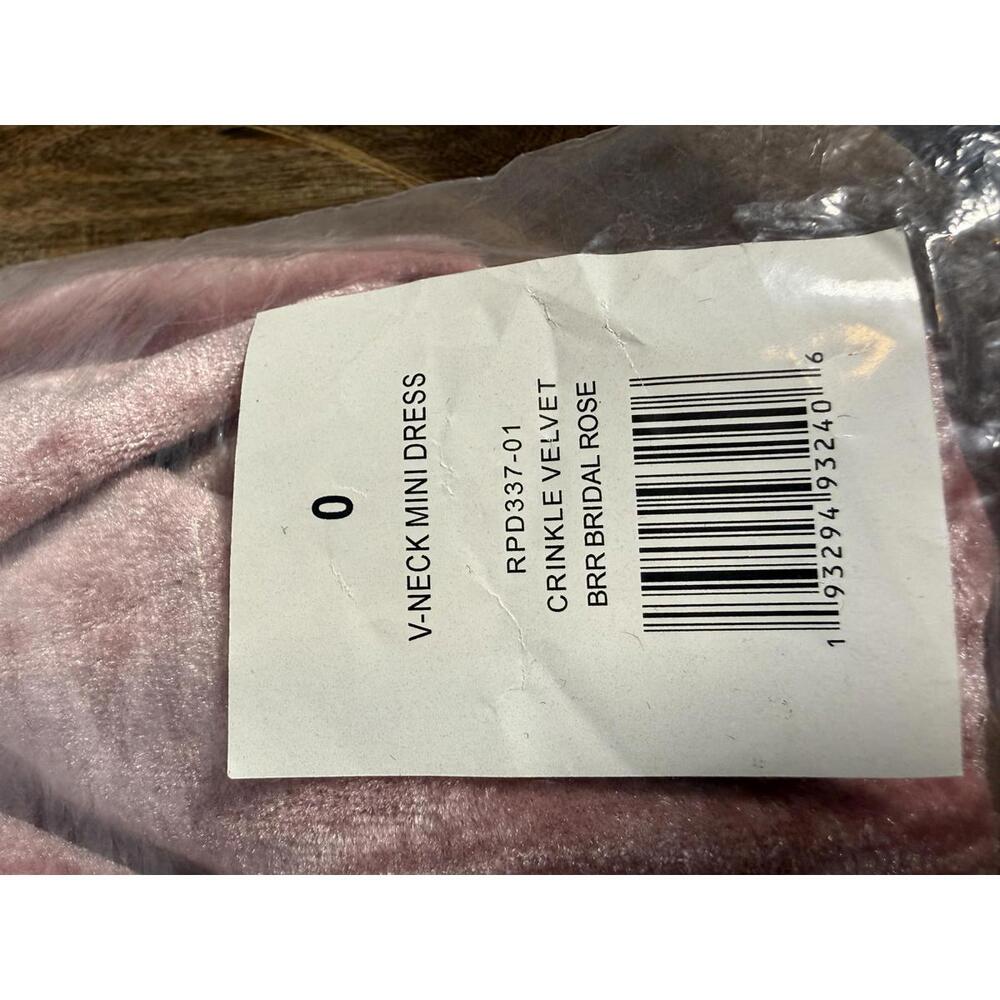 NWT Rachel Parcell Crinkle Velvet V-Neck Mini Dress Bridal Rose Pink Size 0 - Picture 5 of 6